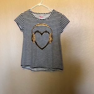 Epic threads graphic black/white tshirt girls XL